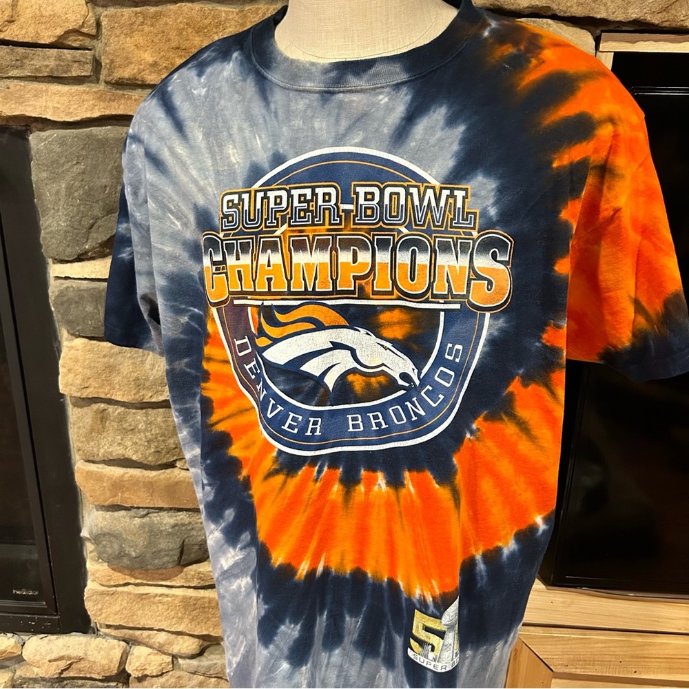 Denver Broncos‎ championship Super Bowl T-shirt.